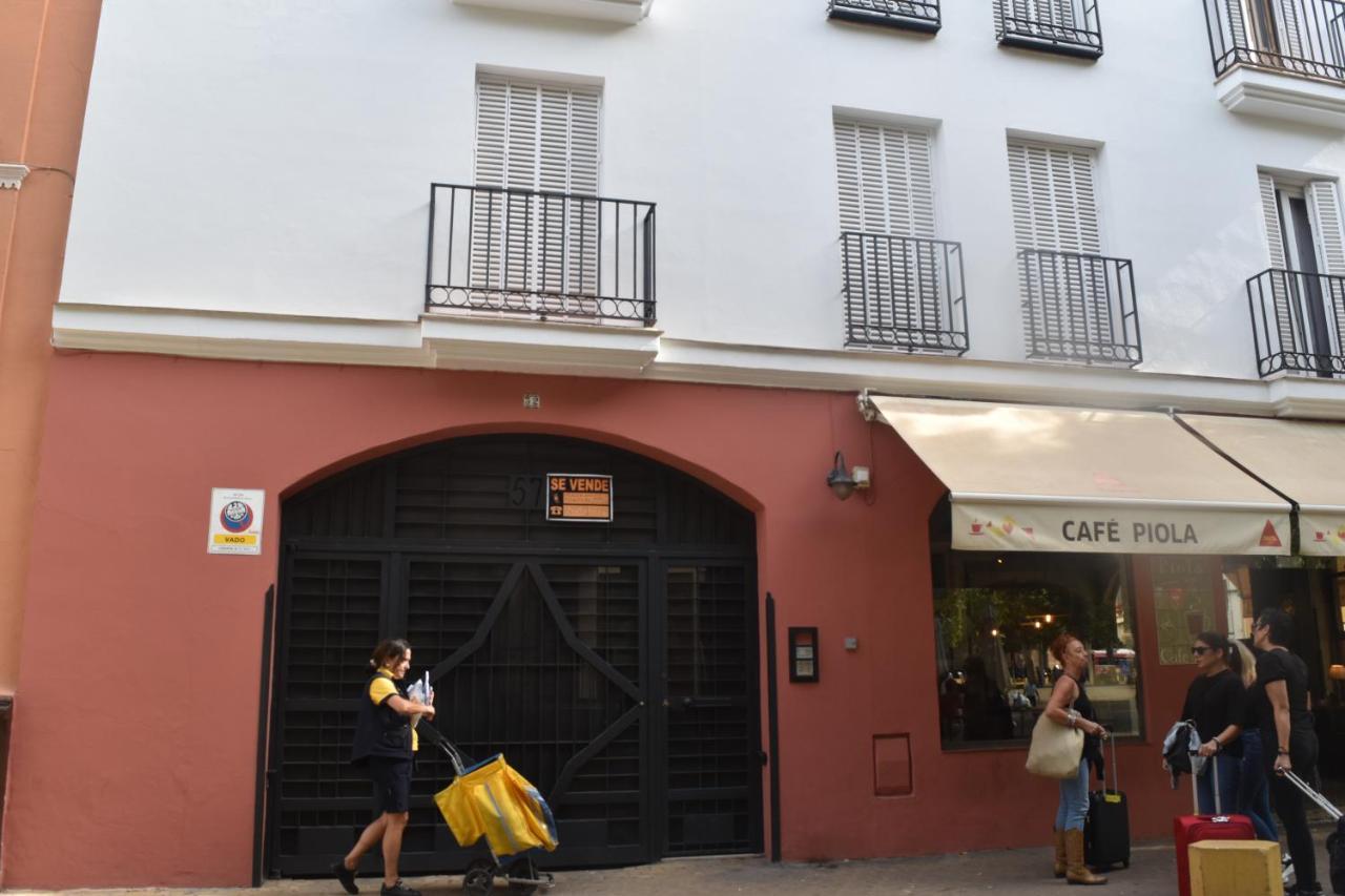 Alameda De Hercules, Gate Of Seville Center — Photos 1