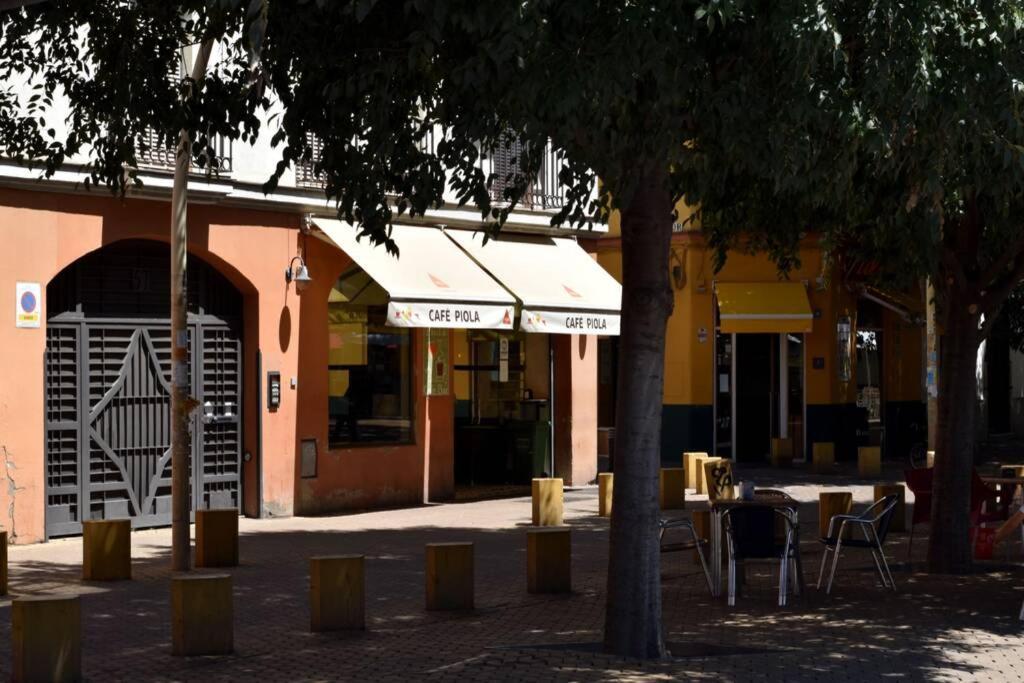 Alameda De Hercules, Gate Of Seville Center — Photos 2